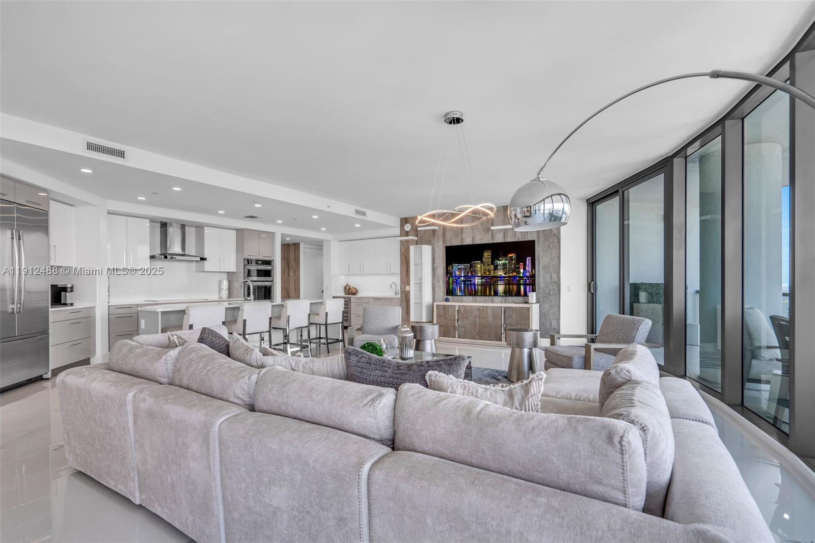 100 LAS OLAS CONDO - Residential