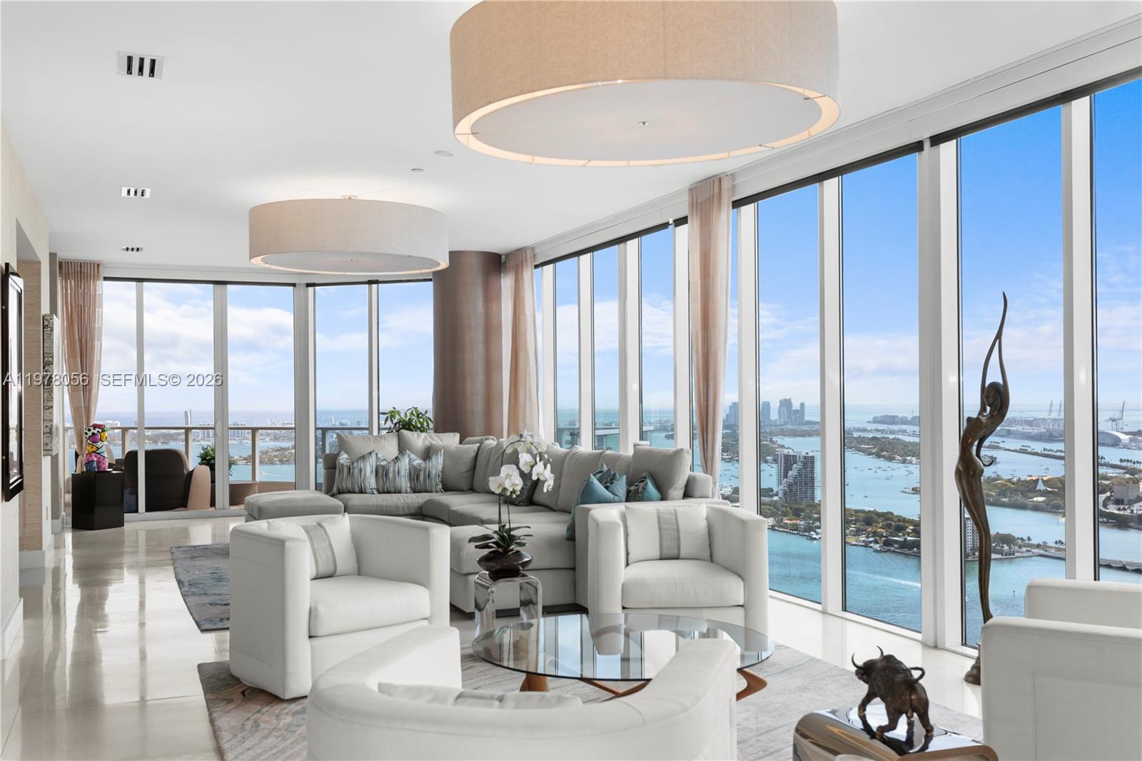 PARAMOUNT BAY CONDO - Residential