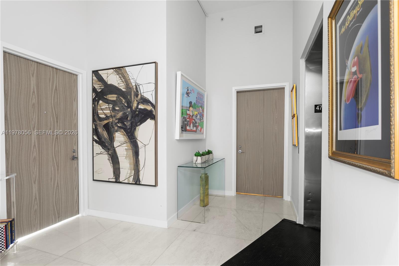 PARAMOUNT BAY CONDO - Residential