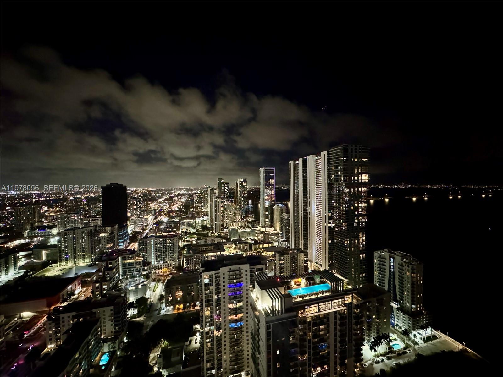 PARAMOUNT BAY CONDO - Residential