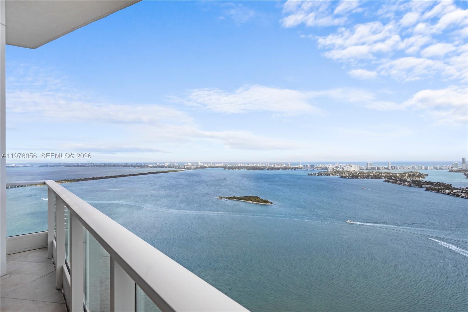 PARAMOUNT BAY CONDO - Residential