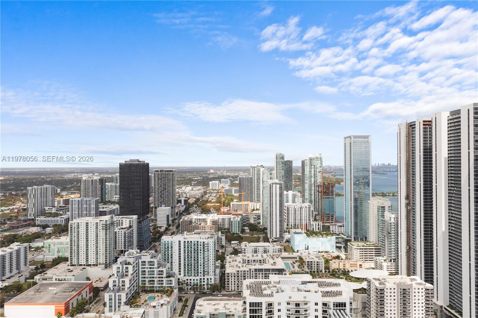 PARAMOUNT BAY CONDO - Residential