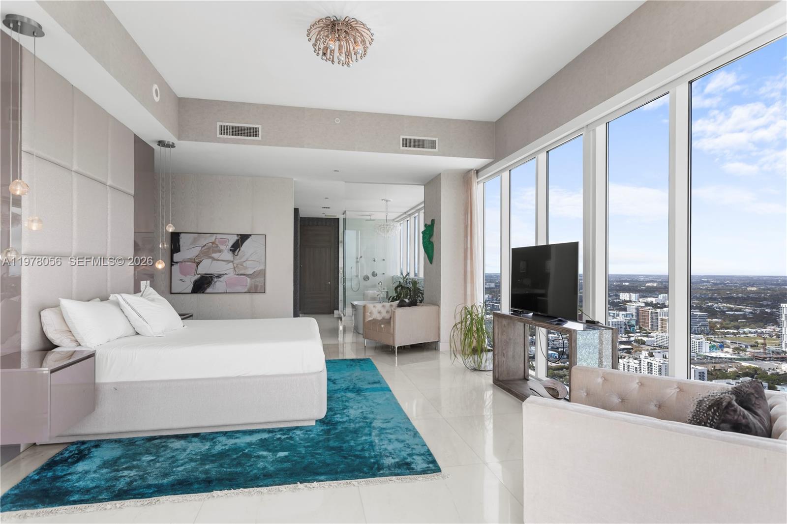 PARAMOUNT BAY CONDO - Residential