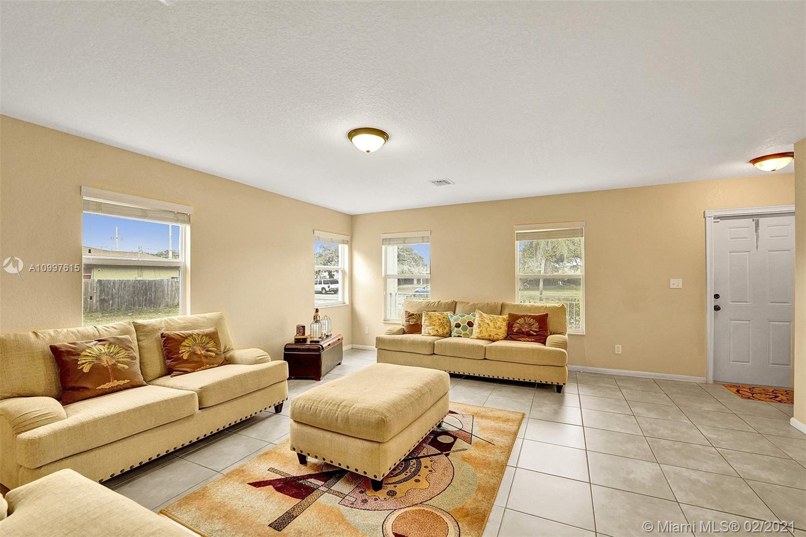 TOWN OF DANIA - Residential