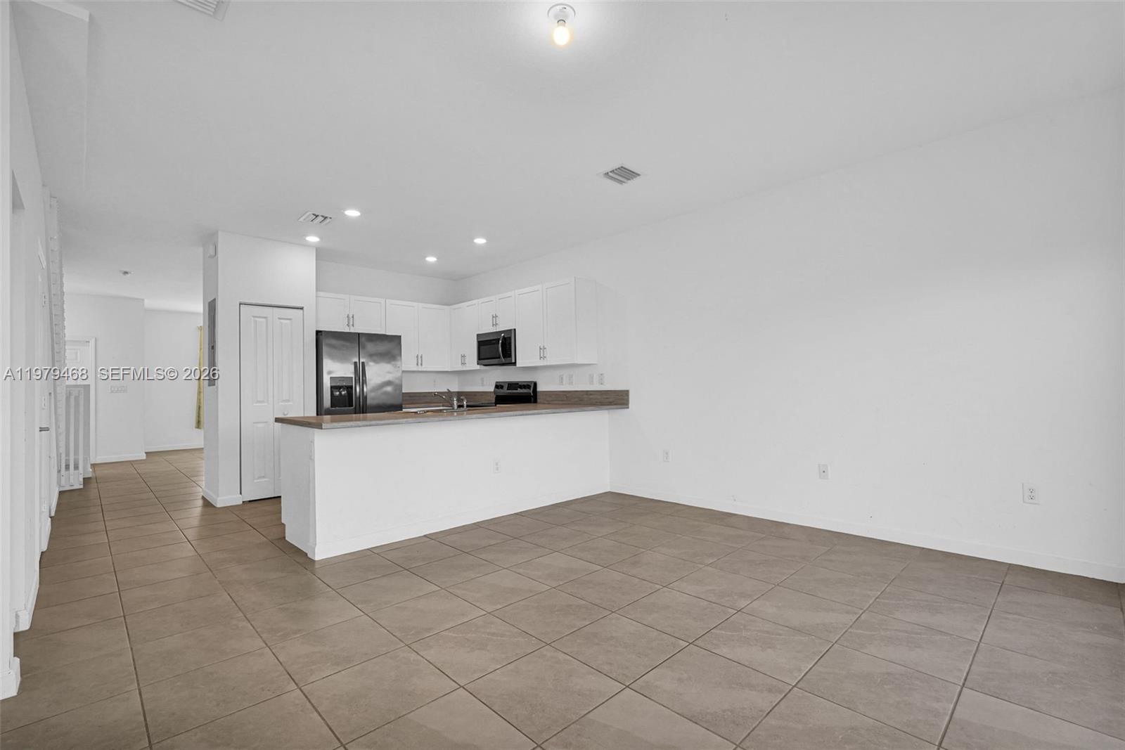 ENCLAVE SOUTH PHASE 2 - Residential