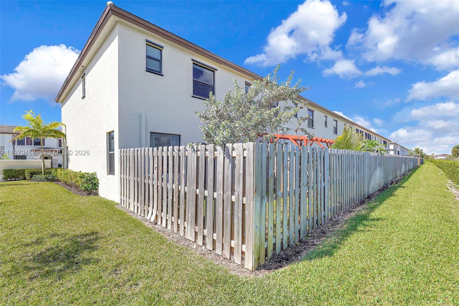 ENCLAVE SOUTH PHASE 2 - Residential