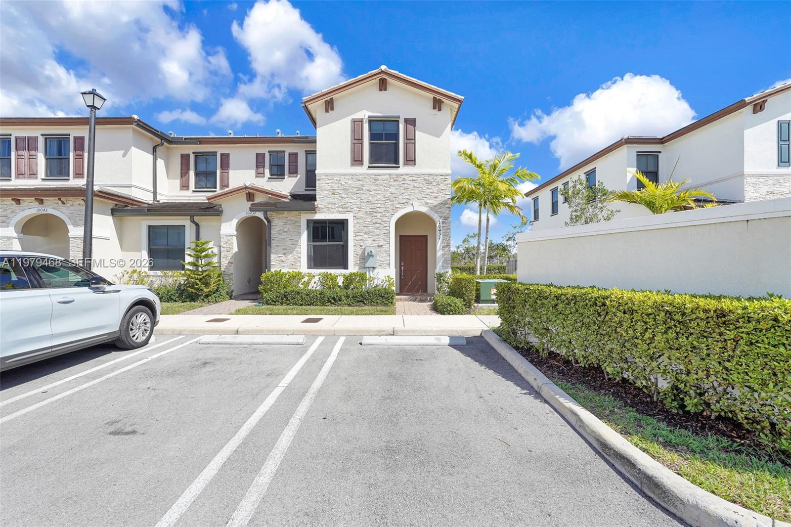 ENCLAVE SOUTH PHASE 2 - Residential