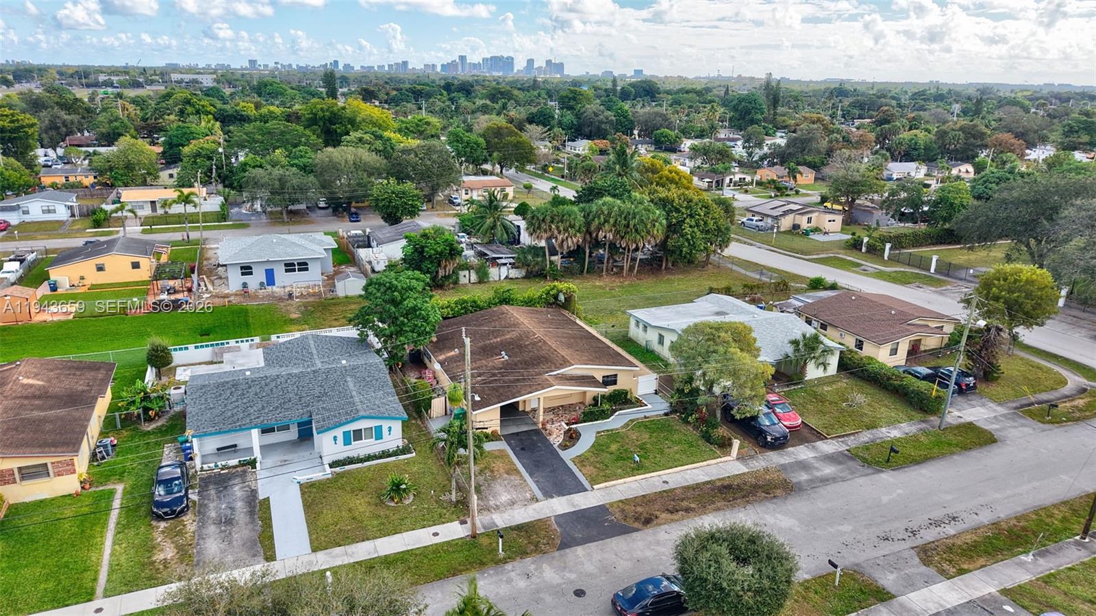 PLAZA ESTATES 3RD SEC - Residential