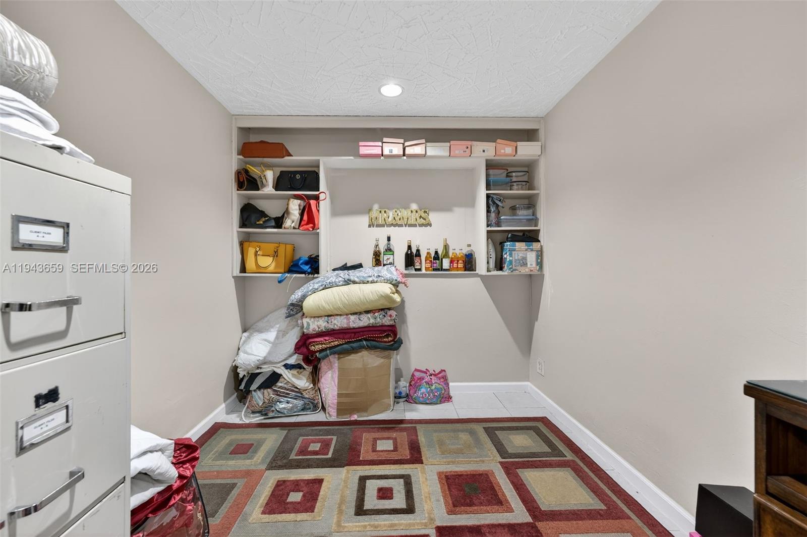 PLAZA ESTATES 3RD SEC - Residential