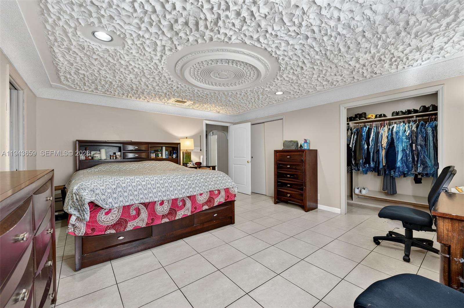 PLAZA ESTATES 3RD SEC - Residential