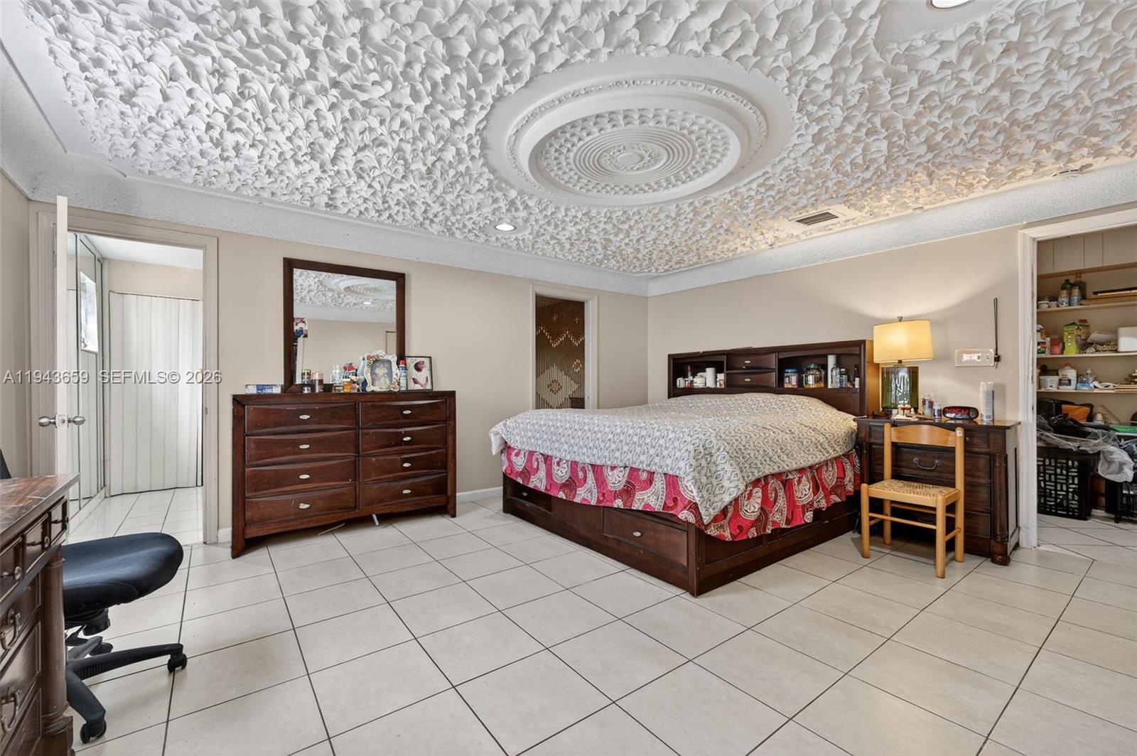 PLAZA ESTATES 3RD SEC - Residential