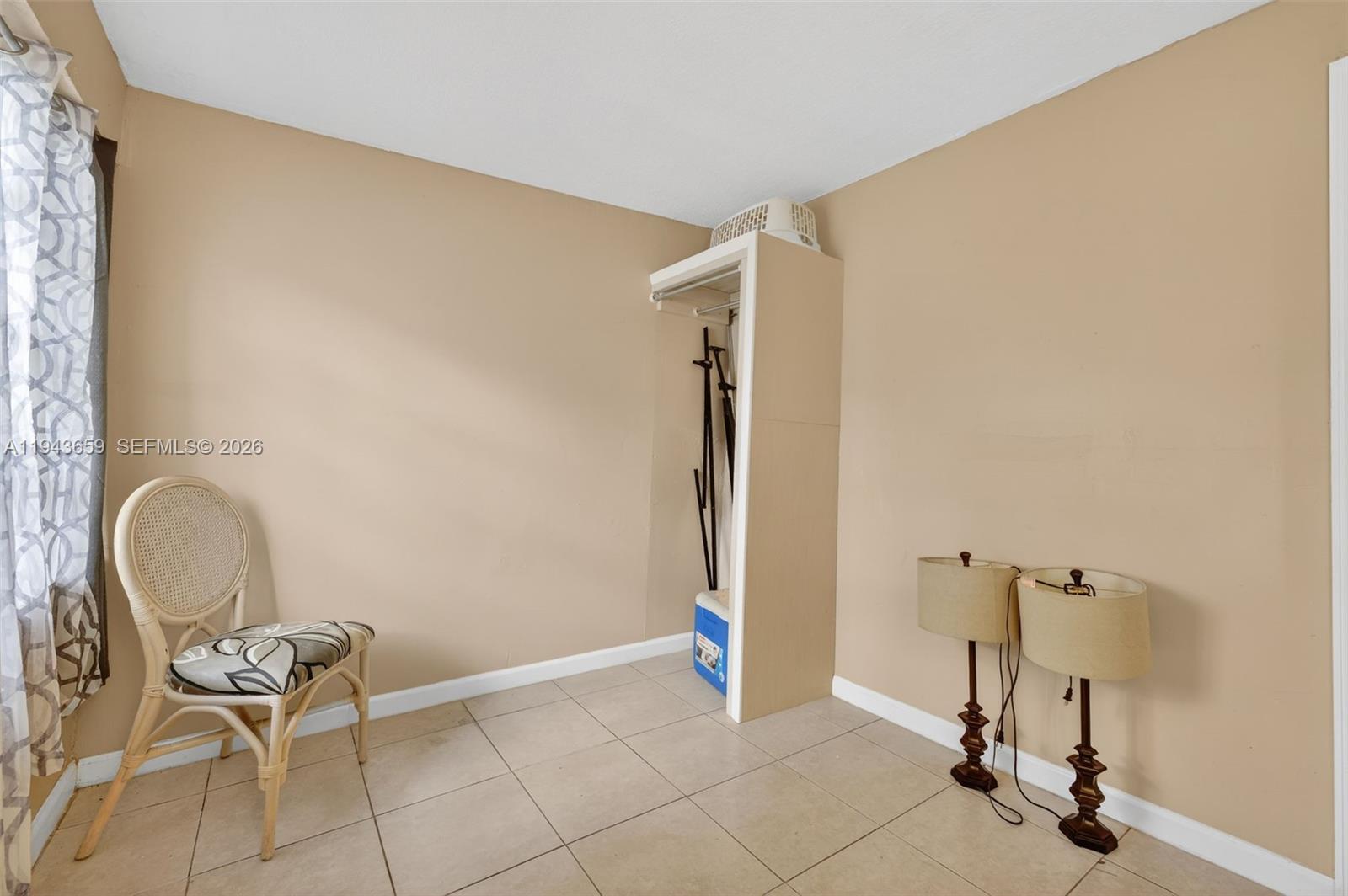 PLAZA ESTATES 3RD SEC - Residential