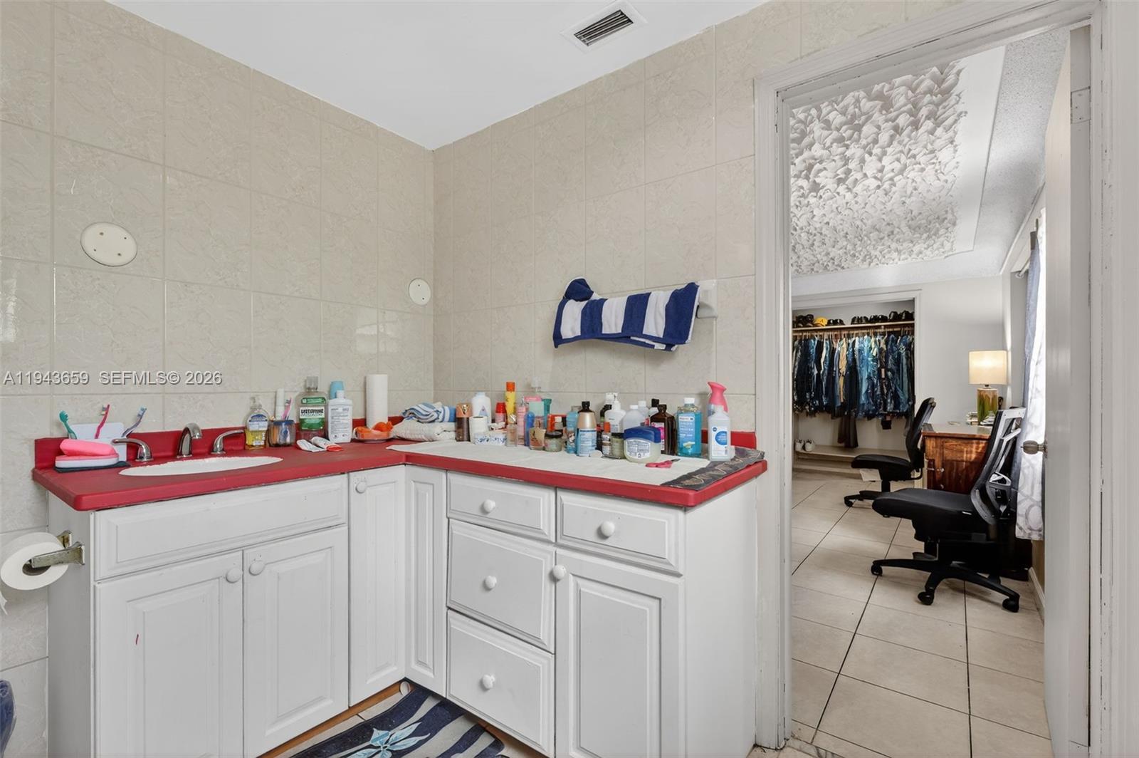 PLAZA ESTATES 3RD SEC - Residential