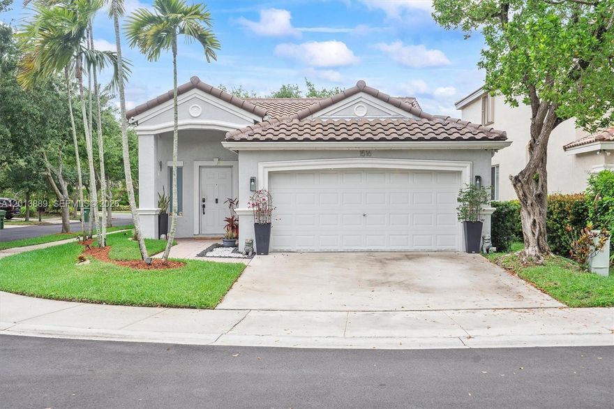 Stunning one-story single-family fully executed in highly desirable gated community Savanna. This home features 3 bedrooms and 2 bathrooms. Open floor plan with spacious living, dining room, and family room. Vaulted ceilings suffused with natural light. Renovated open kitchen with stainless steel appliances. Renovated bathrooms. Tile floorings throughout. Side patio ideal for entertaining. 2-car garage. Resort-style amenities: 24-hr security, clubhouse with cafe and party rooms to rent, 2 pools, waterpark, BBQ, playground, basketball court, soccer field, and hockey ring. Conveniently located close to I-75, restaurants, shopping, and parks. Assigned to A+ rated schools from Kindergarten through 12th grade.