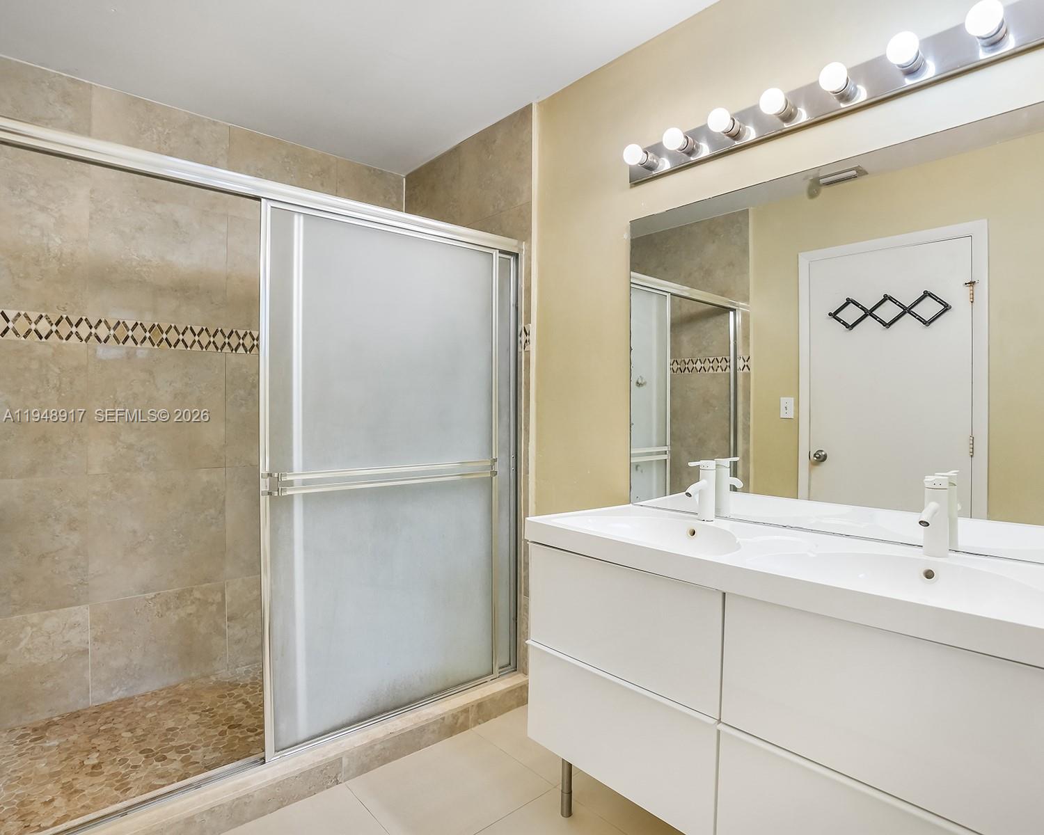 COSTA DEL SOL CONDO H - Residential