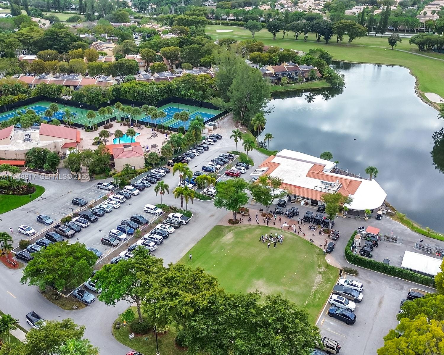 COSTA DEL SOL CONDO H - Residential