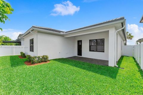 Single Family Residence in Miramar FL 4176 175th Ter Ter 57.jpg