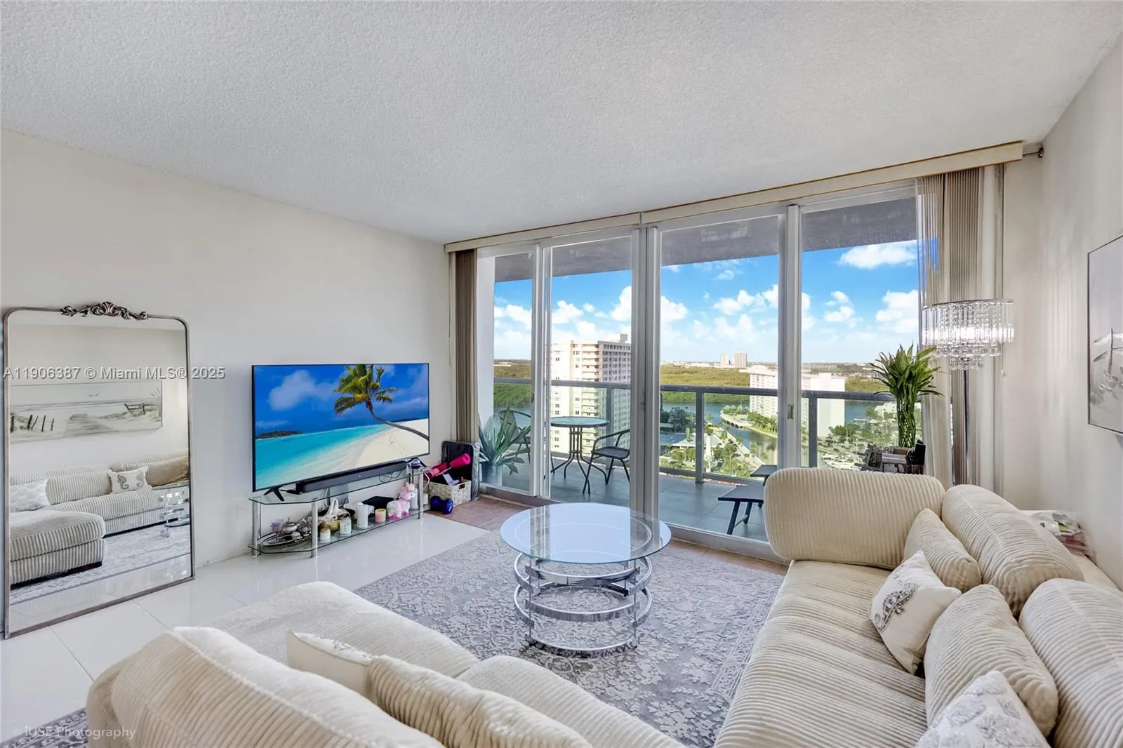 Sunny Isles Beach, Florida 33160, United States, 1 Bedroom Bedrooms, ,2 BathroomsBathrooms,Residential,Active,237504 Sunny Isles Beach, Florida 33160, United States, 1 Bedroom Bedrooms, ,2 BathroomsBathrooms,Residential,Active,237504
