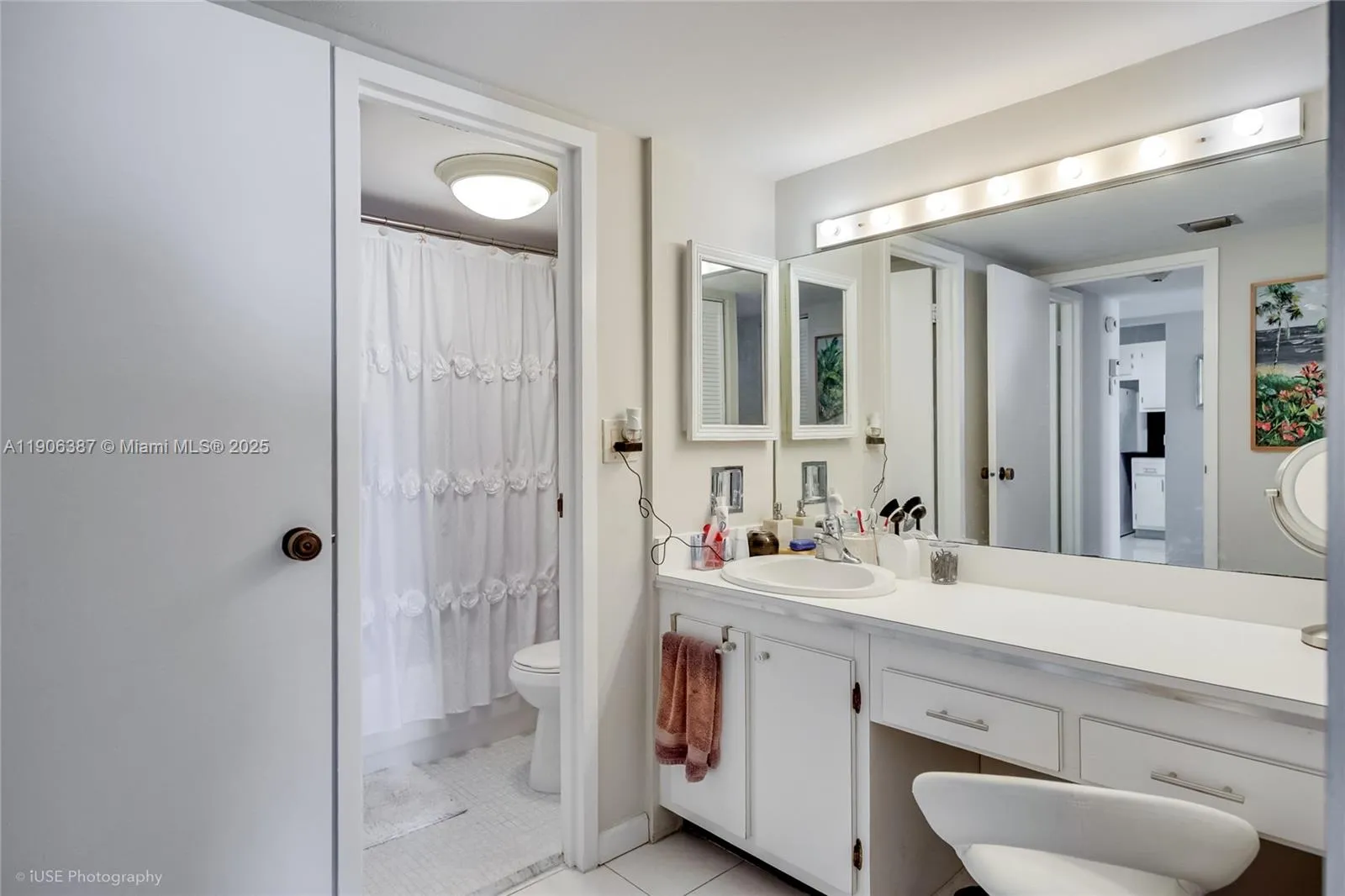 Sunny Isles Beach, Florida 33160, United States, 1 Bedroom Bedrooms, ,2 BathroomsBathrooms,Residential,Active,237504