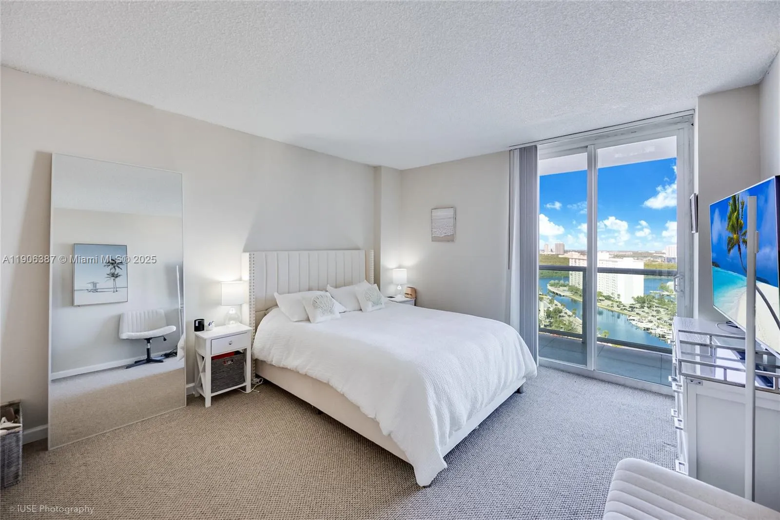 Sunny Isles Beach, Florida 33160, United States, 1 Bedroom Bedrooms, ,2 BathroomsBathrooms,Residential,Active,237504