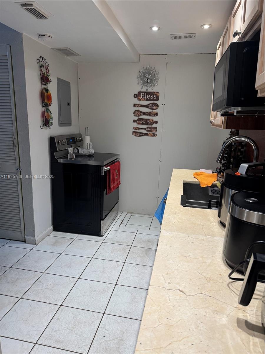 19317 NW 47th Ave 19137