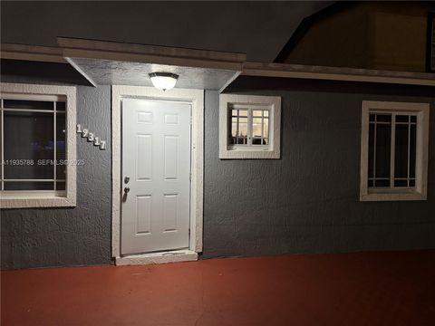 19317 NW 47th Ave 19137 Miami Gardens FL 33055