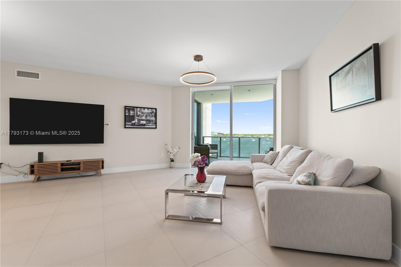 MARINA PALMS RESIDENCES N - Residential