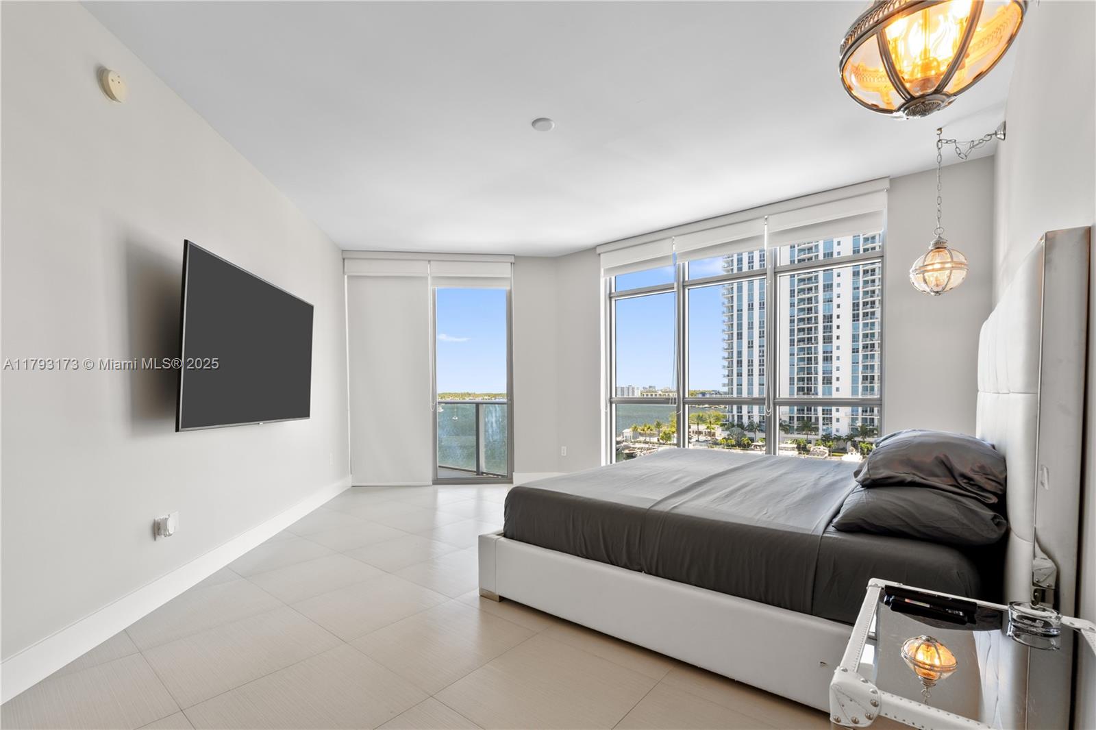 MARINA PALMS RESIDENCES N - Residential
