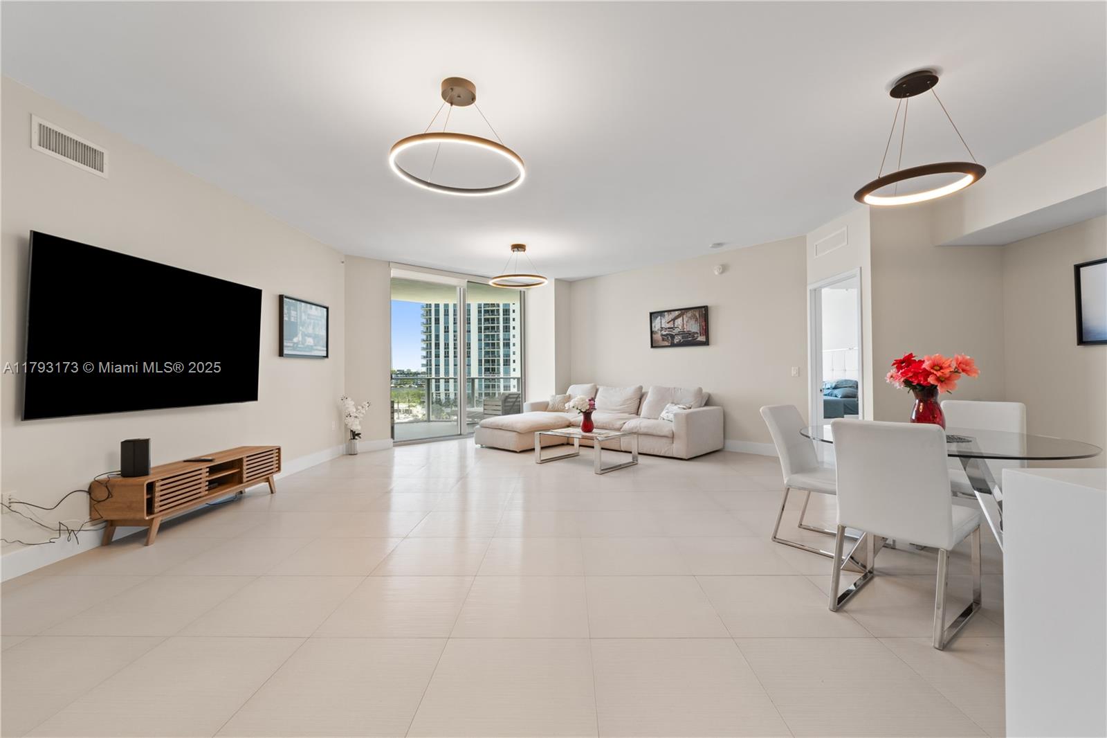 MARINA PALMS RESIDENCES N - Residential