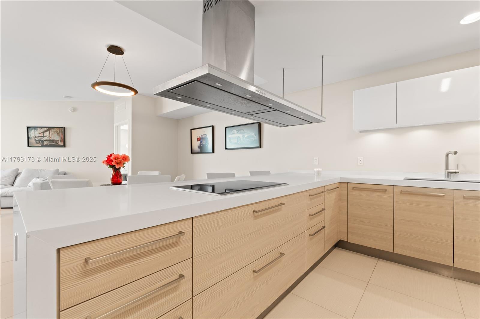 MARINA PALMS RESIDENCES N - Residential