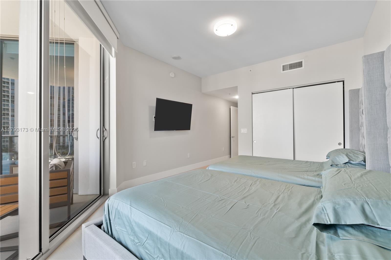 MARINA PALMS RESIDENCES N - Residential