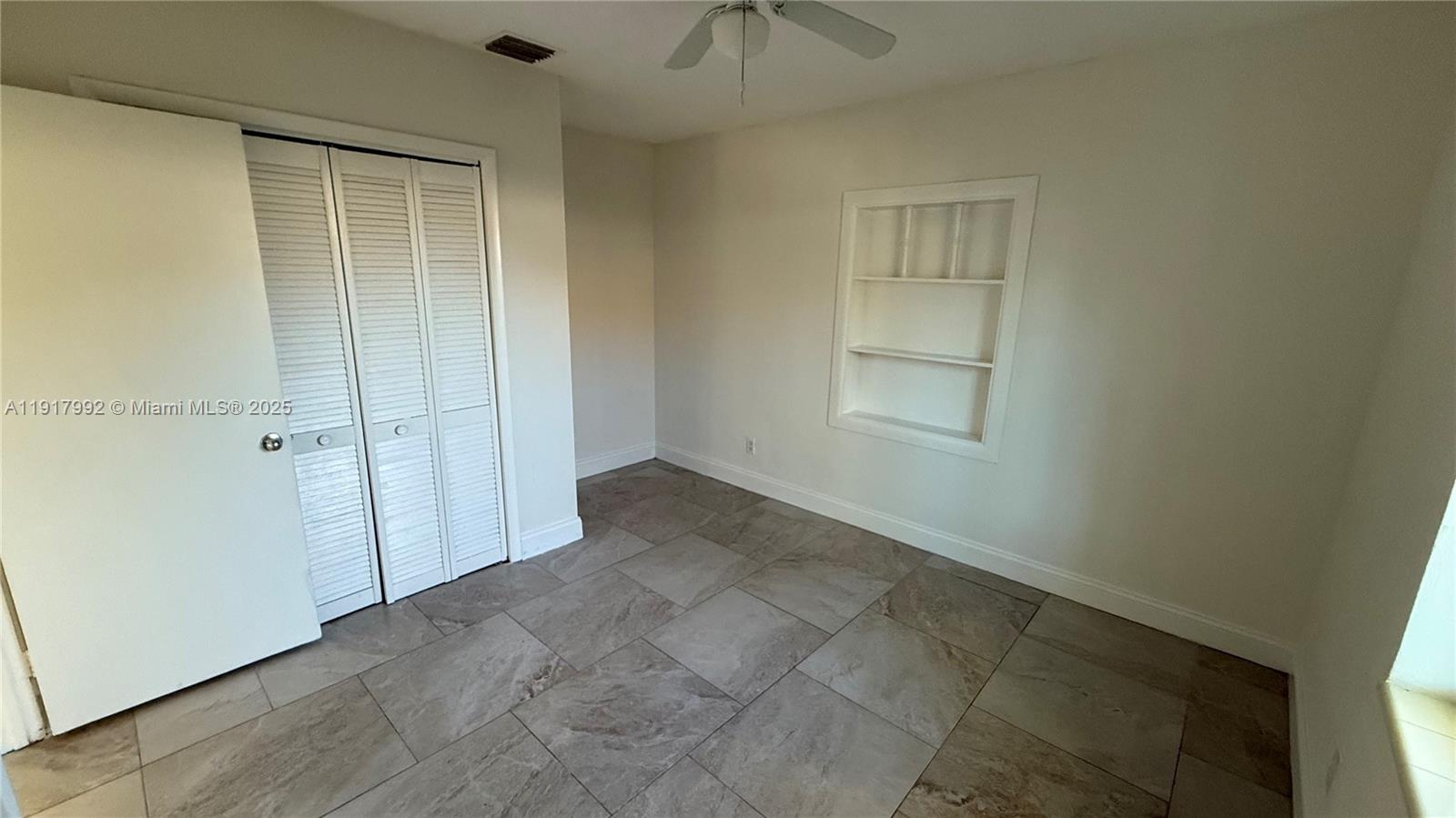 NORTH HOLLYWOOD - Residential Lease