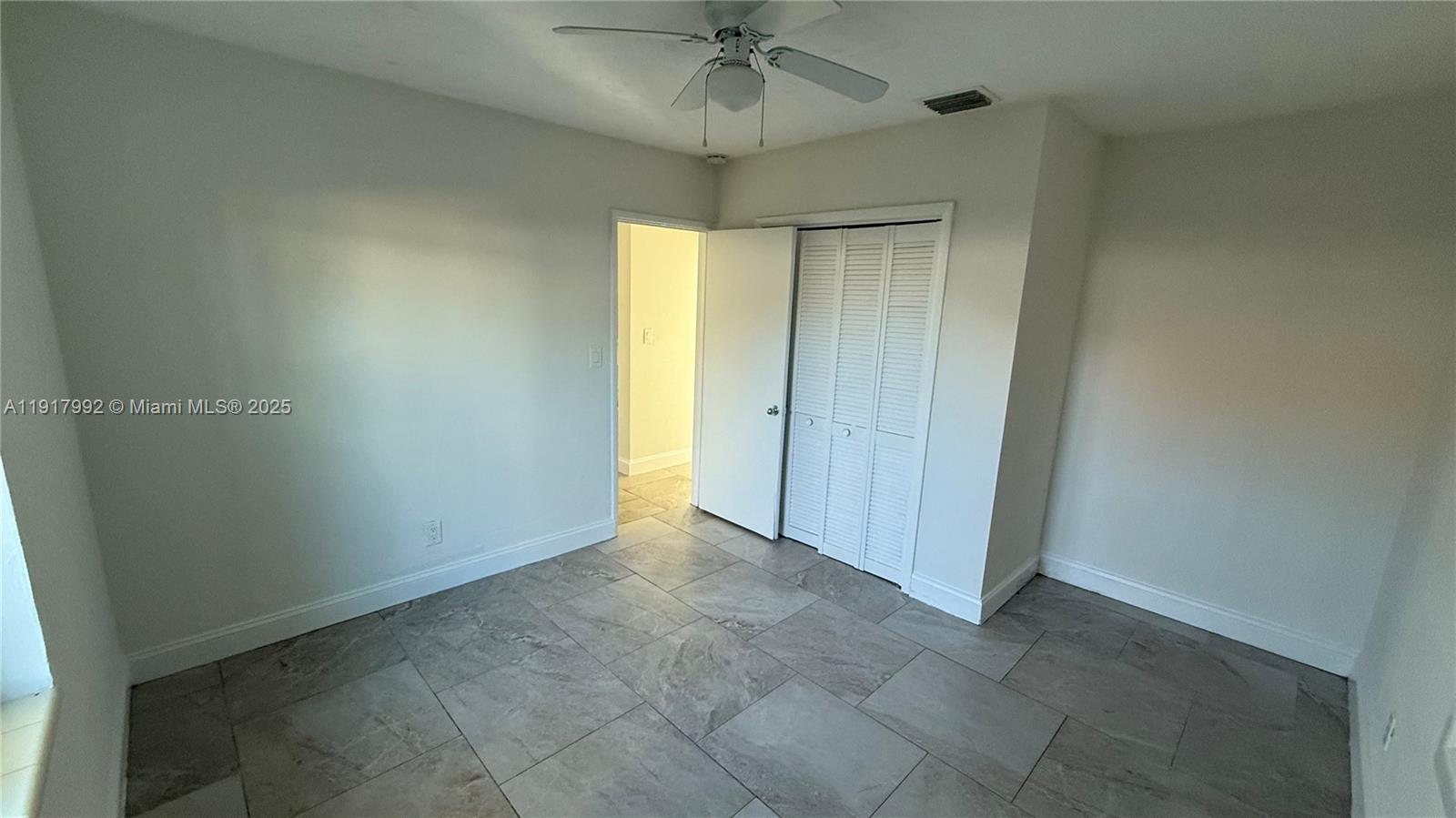 NORTH HOLLYWOOD - Residential Lease