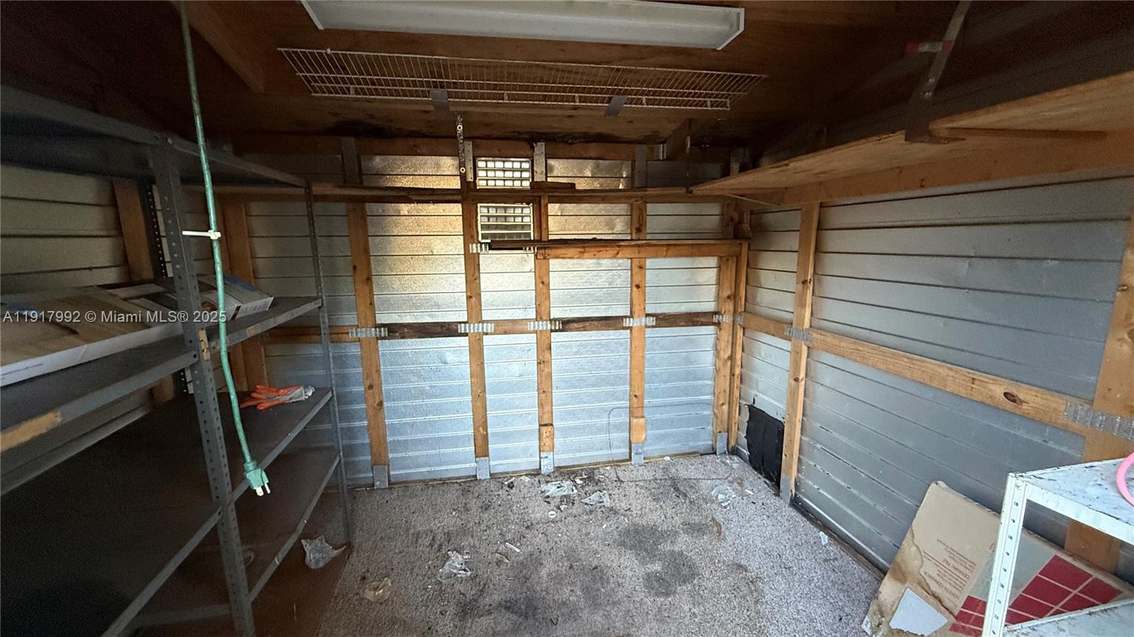 NORTH HOLLYWOOD - Residential Lease