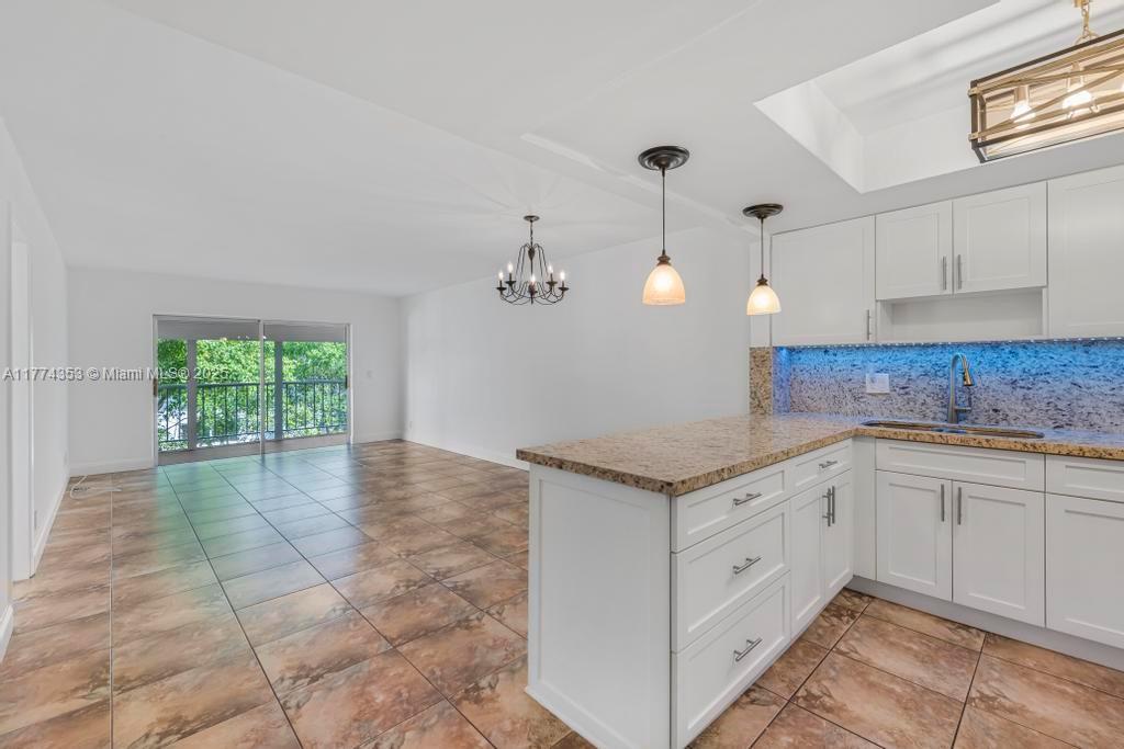 1101 Hillcrest Ct 315, Hollywood, Broward County, Florida - 1 Bedrooms  
2 Bathrooms - 