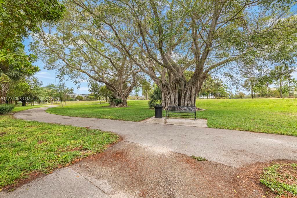 Property for Sale at 1101 Hillcrest Ct 315, Hollywood, Broward County, Florida - Bedrooms: 1 
Bathrooms: 2  - $165,000