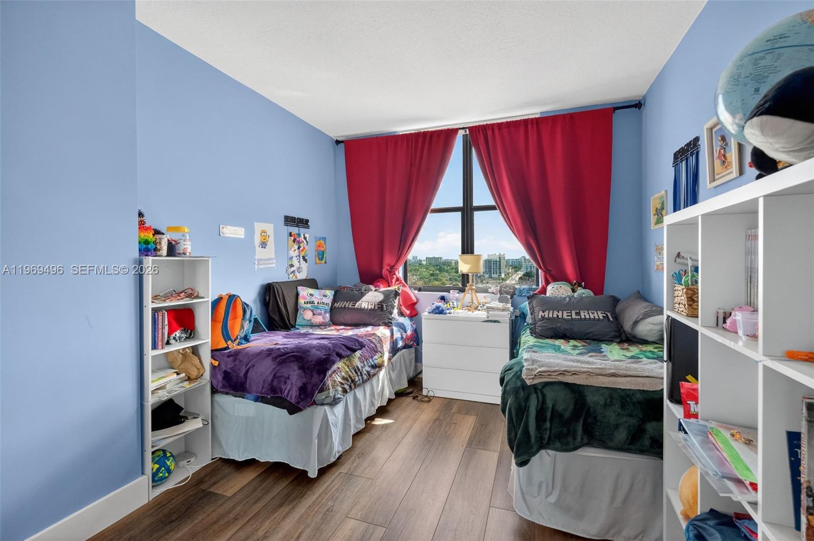 PUERTA DE PALMAS CONDO - Residential