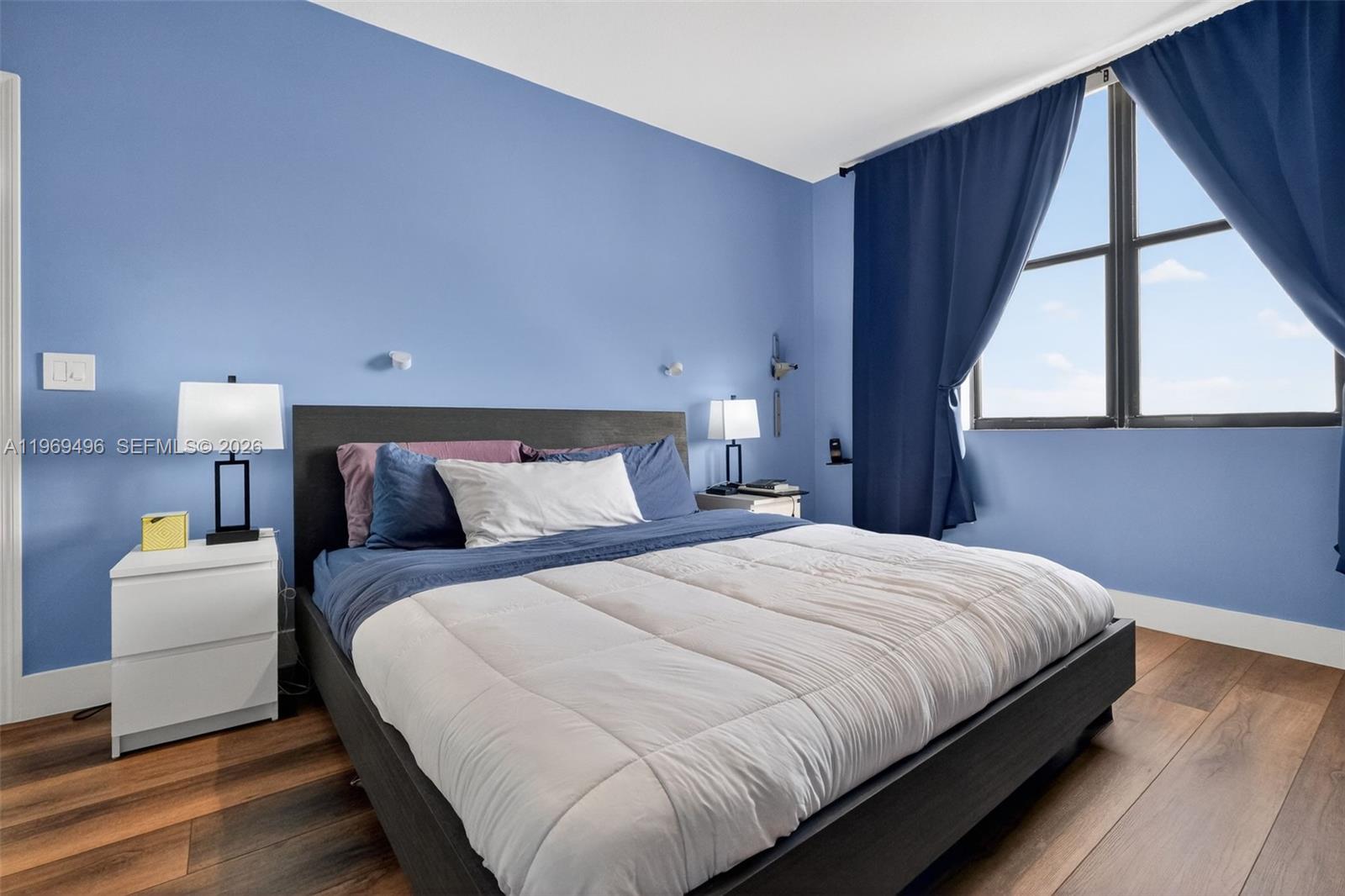 PUERTA DE PALMAS CONDO - Residential