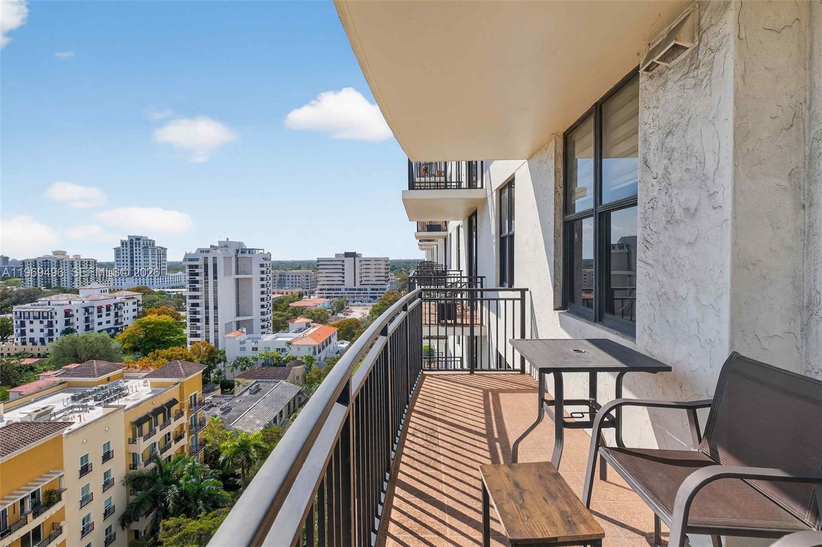 PUERTA DE PALMAS CONDO - Residential