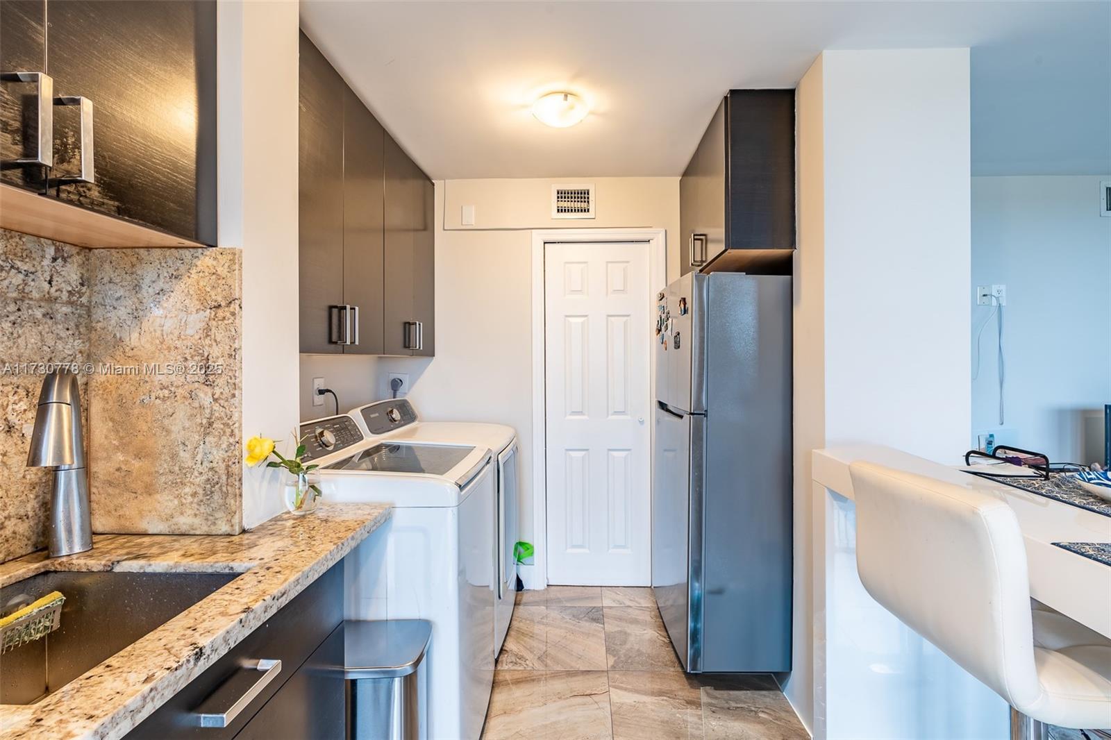 3400 Blue Lake Dr 505