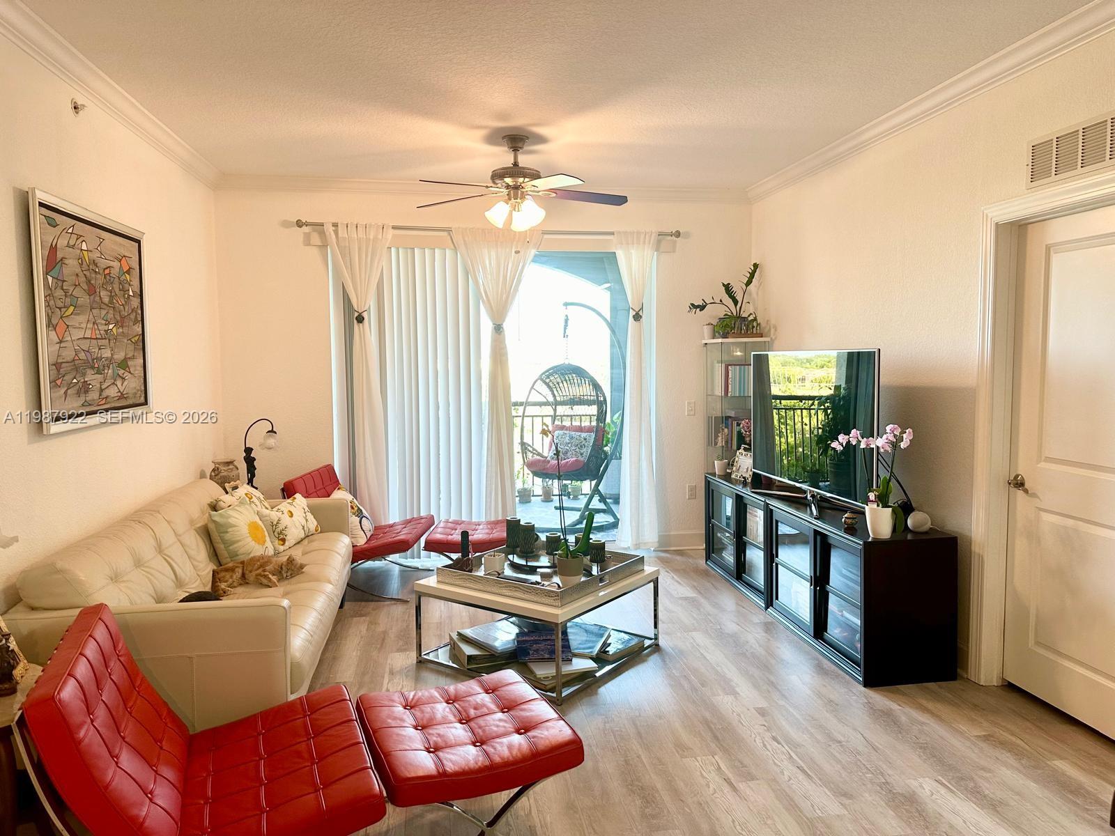 VIZCAYA LAKES CONDO - Residential Lease