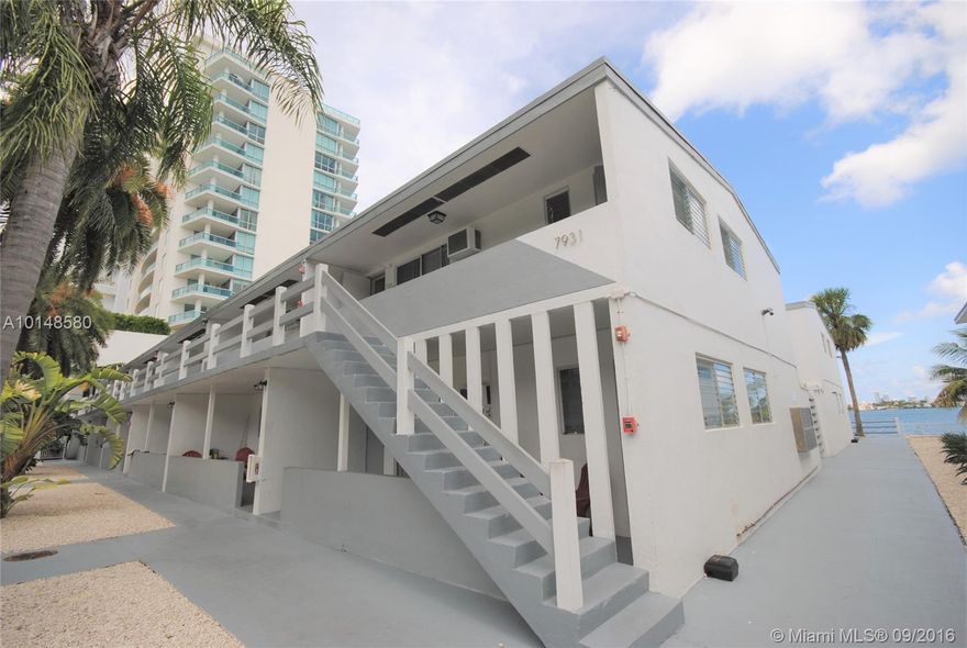 This is a beautiful totally remodeled 1 Bedroom/ 1Bathroom +den apartment. The unit features amazing upgraded kitchen with stainless steel appliances, granite counter top, microwaive and electrical range. Very spacious living area with beautiful hard wood floor and lots of closets, comfortable living/dining room, and breath taking ocean views, pool facing ocean, big front porch with rock shares and more!Conveniently located w/i walking distance to shops, restaurants and 5 minutes to beaches