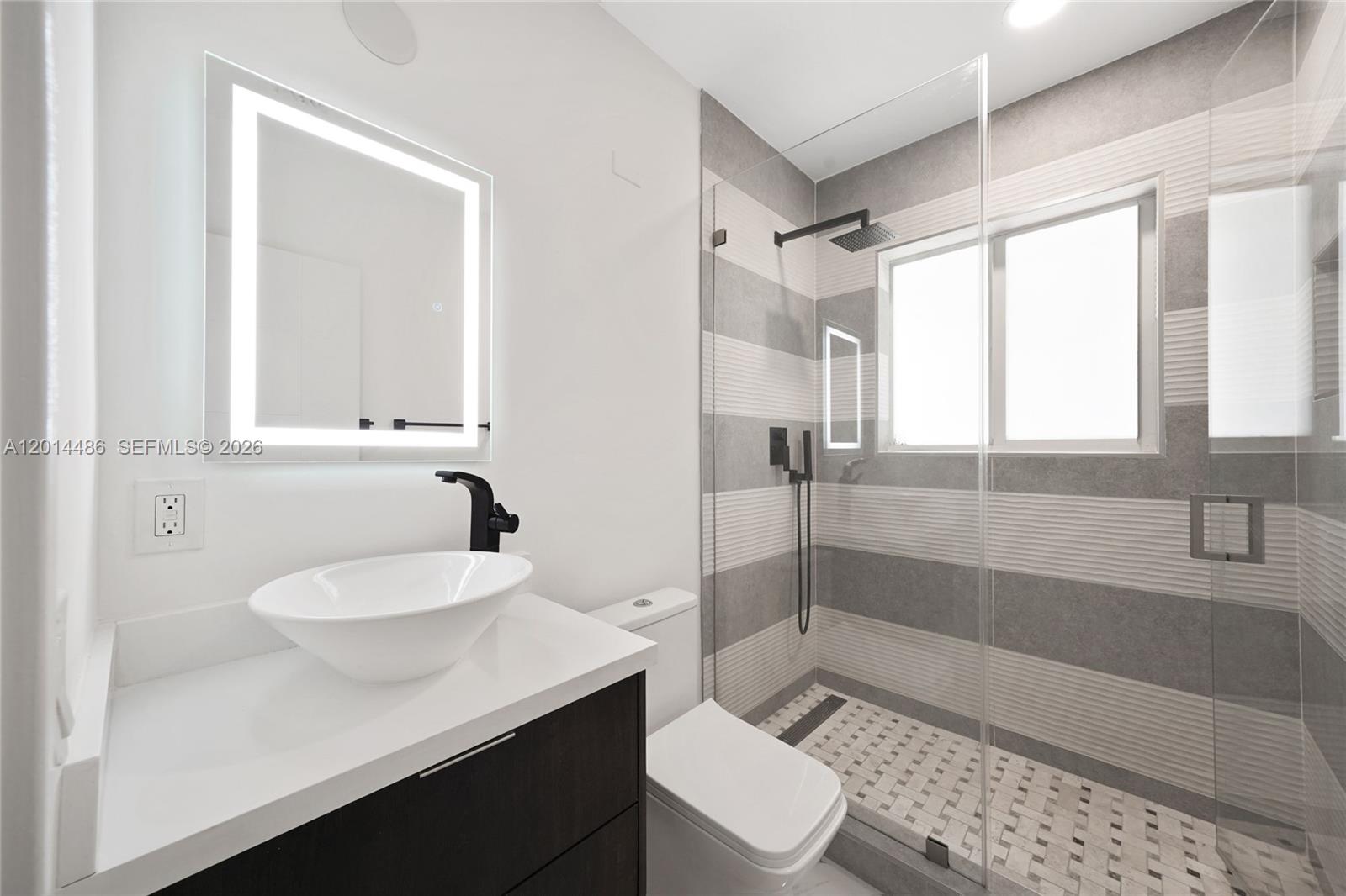 C GABLES RIVIERA SEC 12 - Residential Lease