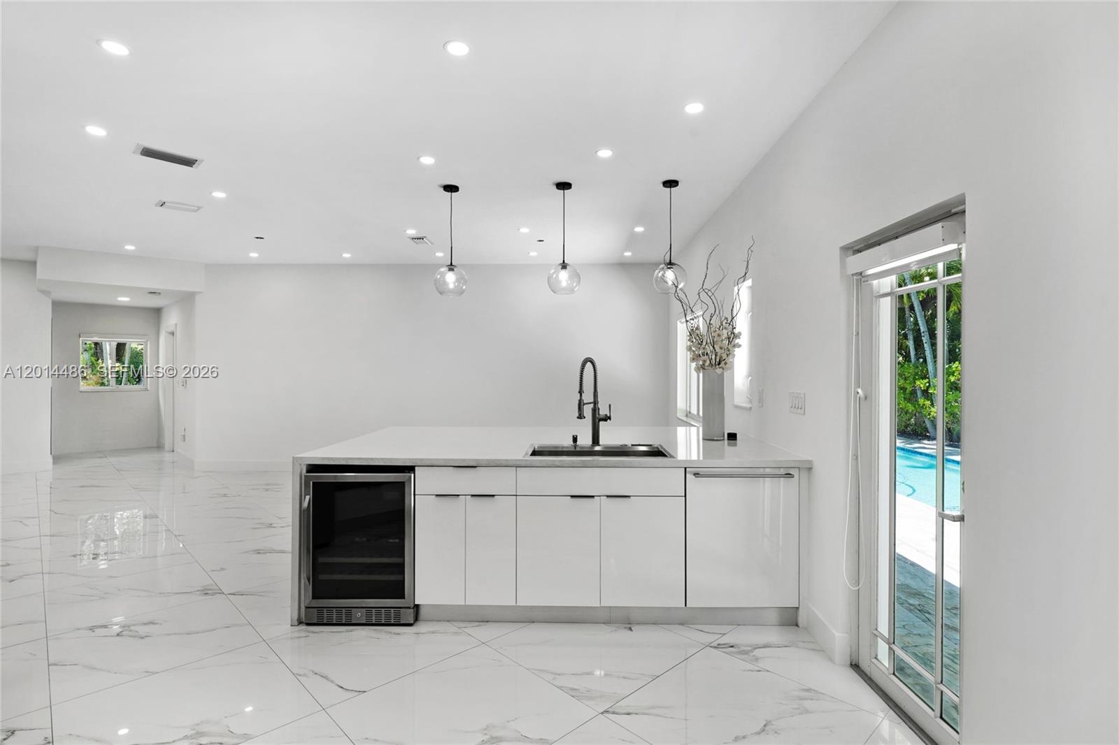 C GABLES RIVIERA SEC 12 - Residential Lease