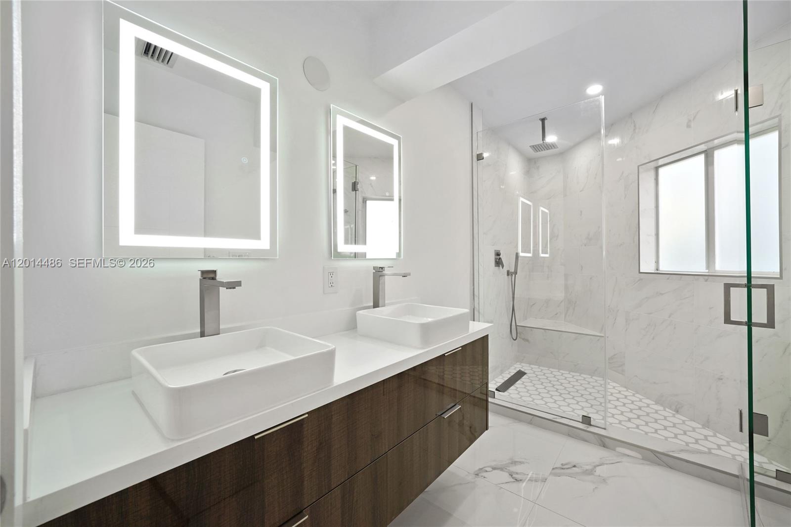 C GABLES RIVIERA SEC 12 - Residential Lease