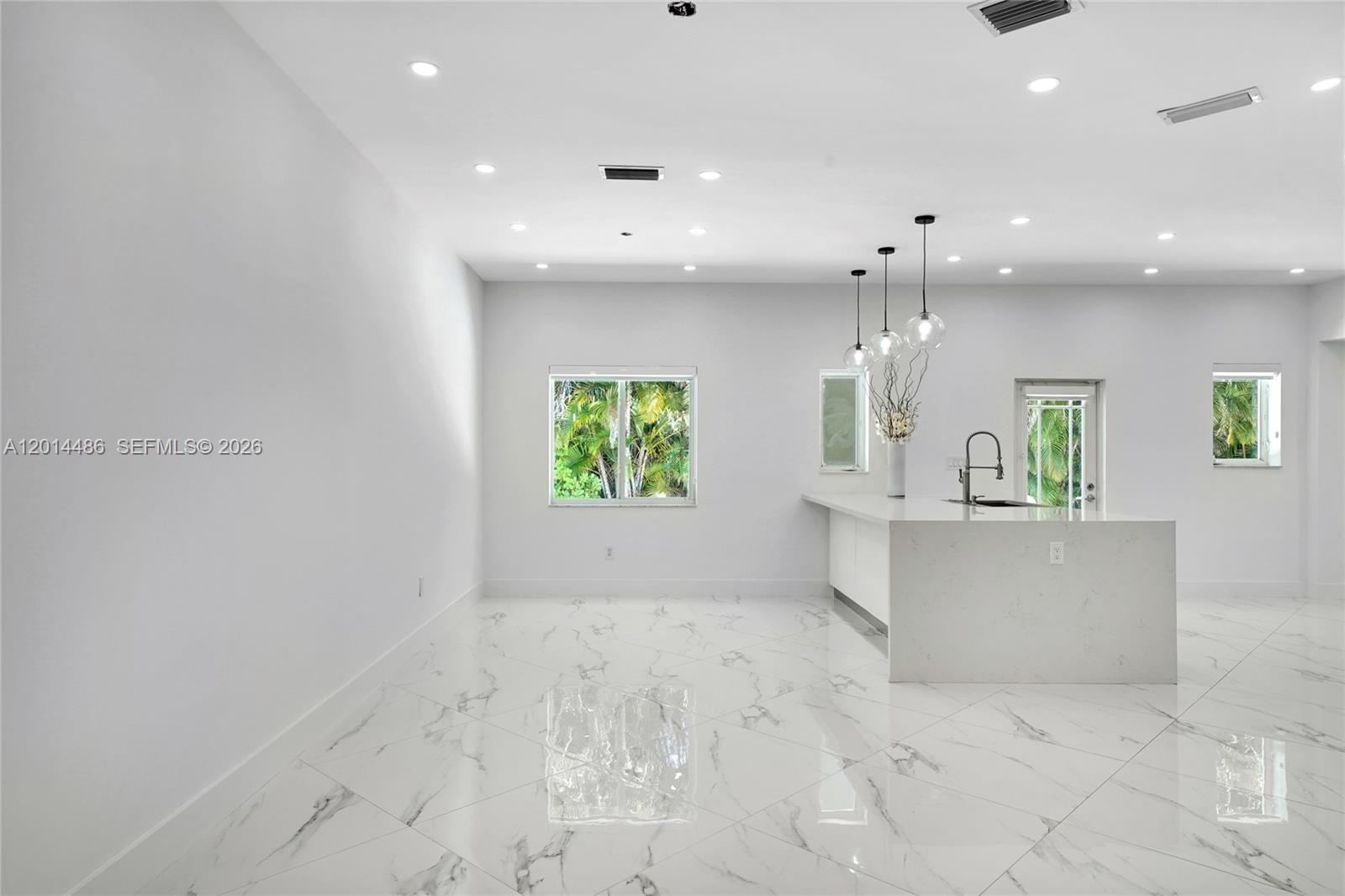 C GABLES RIVIERA SEC 12 - Residential Lease
