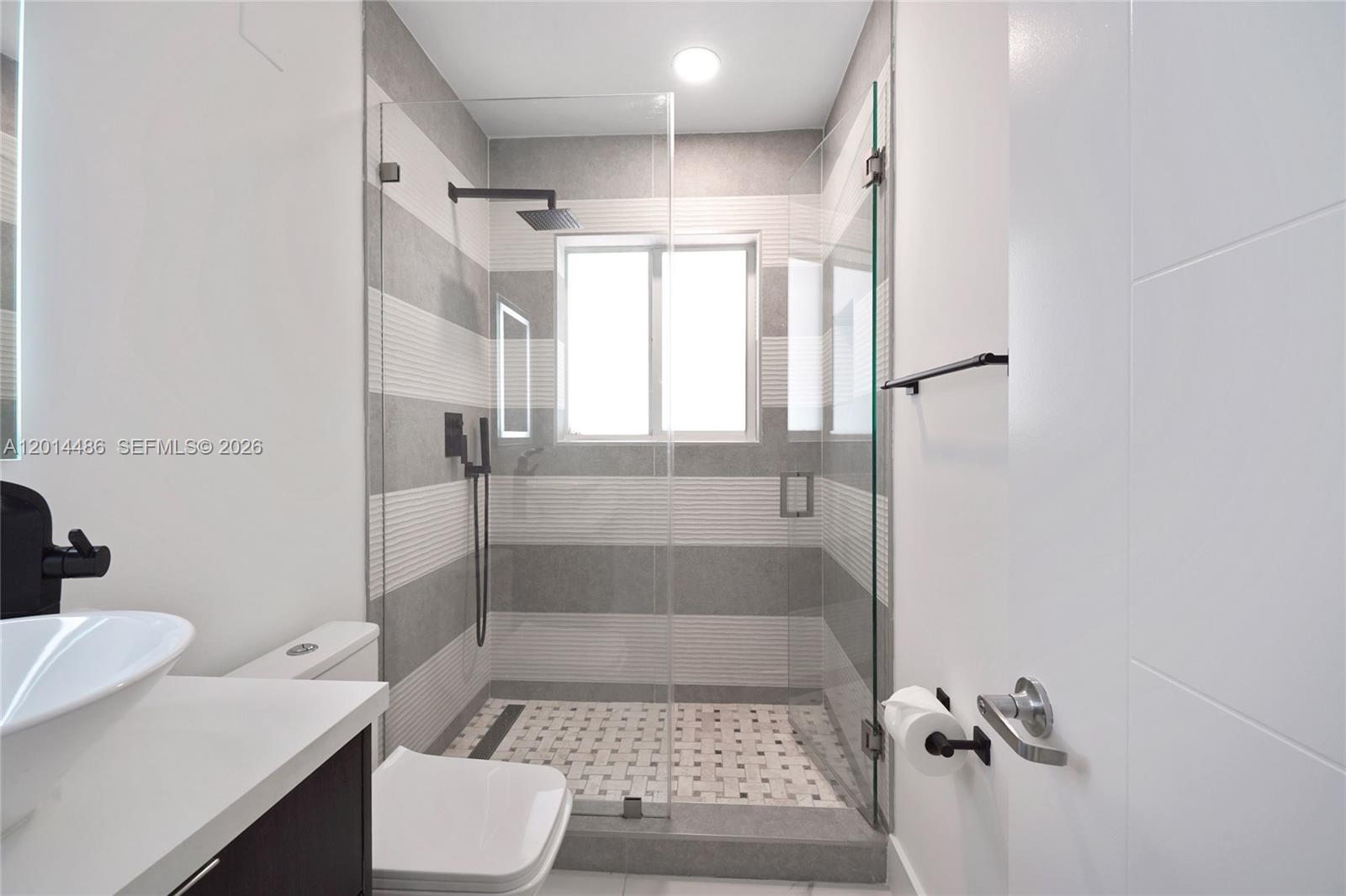 C GABLES RIVIERA SEC 12 - Residential Lease