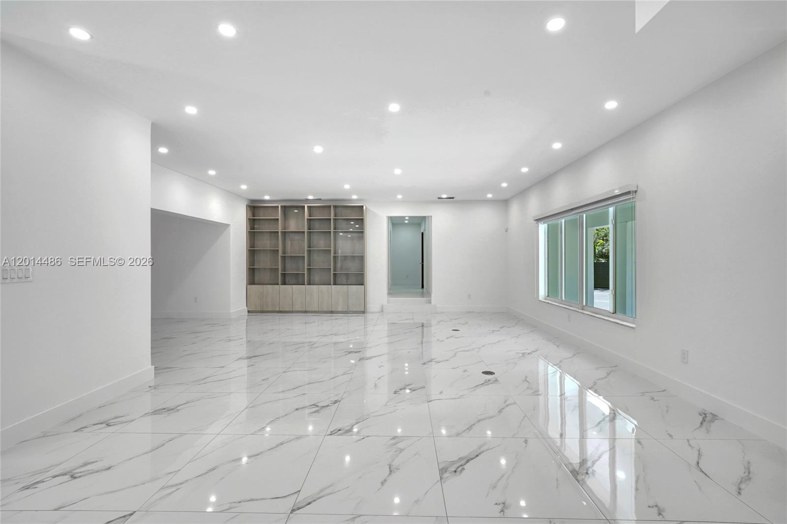 711 Sunset Dr