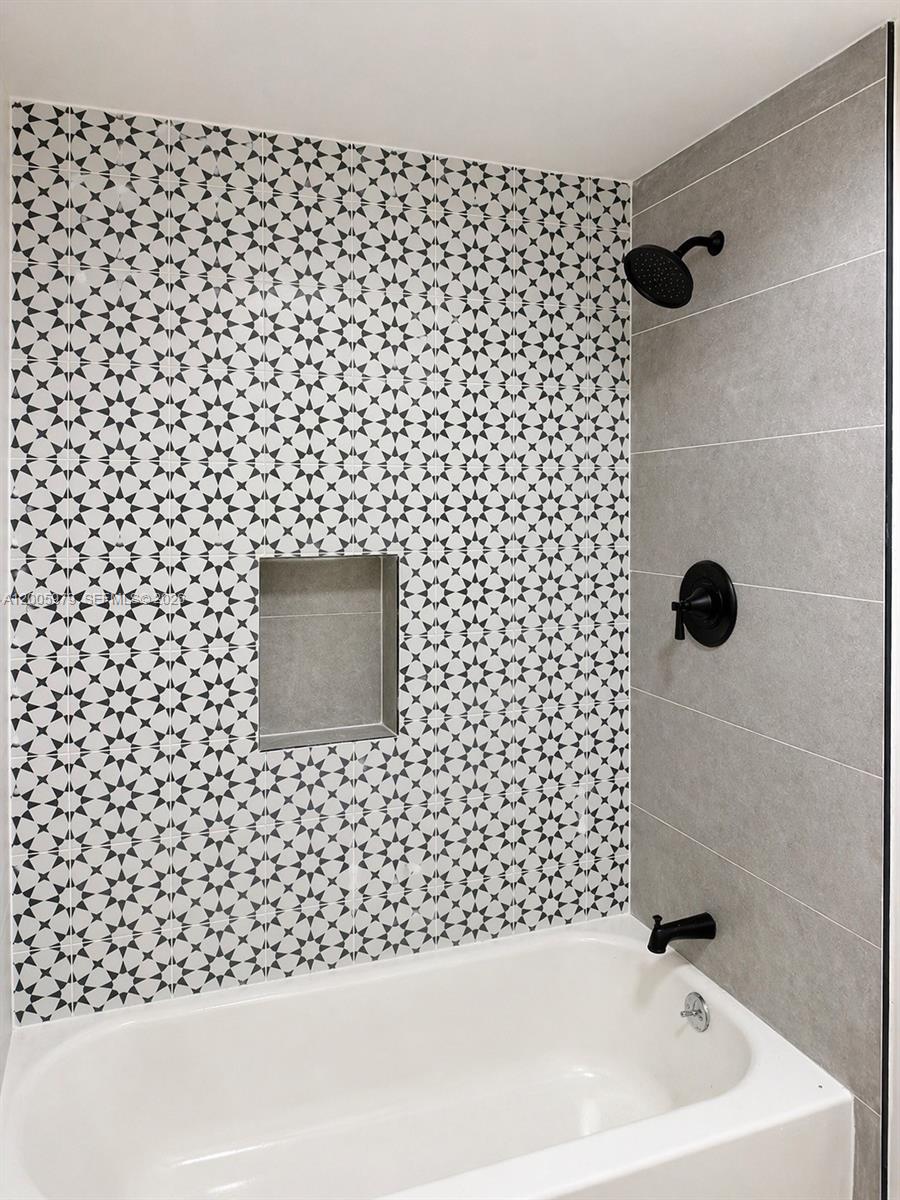 NORTH GATE - Residential Lease