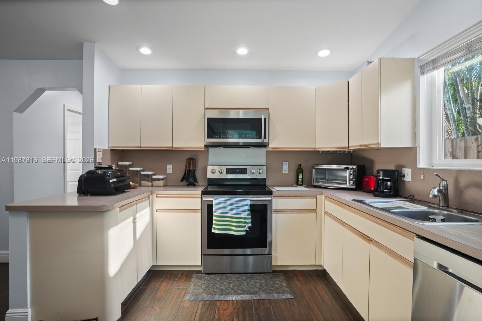 BONAVENTURE LAKES ADD 2 - Residential